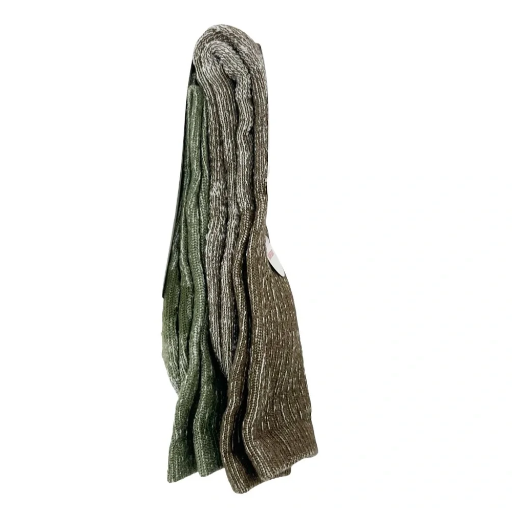 Champion Outdoor Athletic Wool Blend 2 Pack Crew Socks Size 6-12 NWT